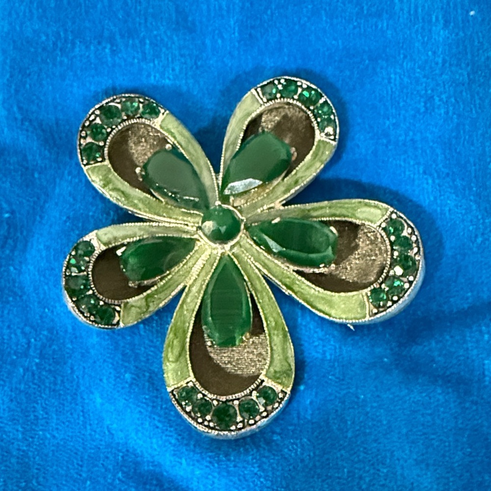 Amazing vintage monet enamel green flower brooch